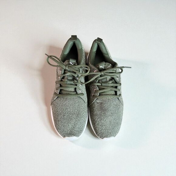 Puma Women’s Sage Green Sneakers / SZ: 8.5 - Picture 4 of 8